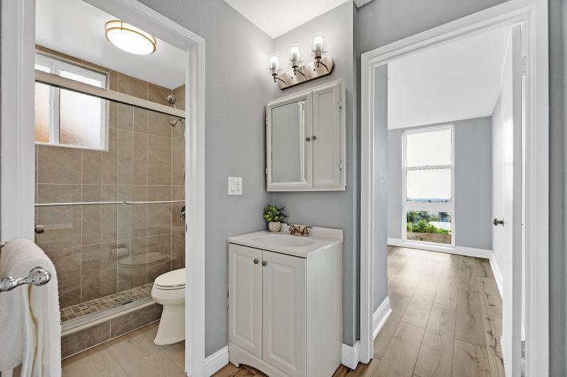 bathroom.jpg #8
