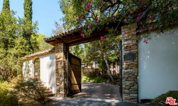 1016-moraga-drive-1.jpg #26