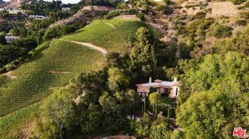 1016-moraga-drive-23.jpg #48
