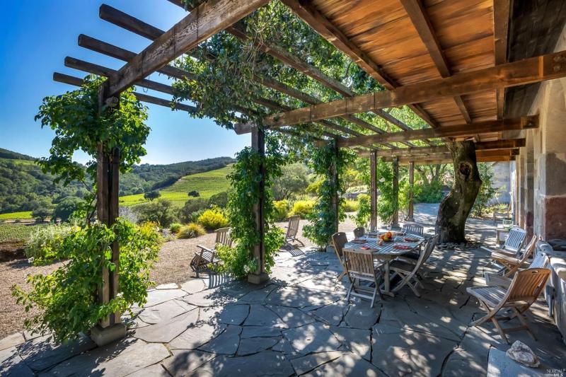 18000 Gehricke Road, Sonoma Photo