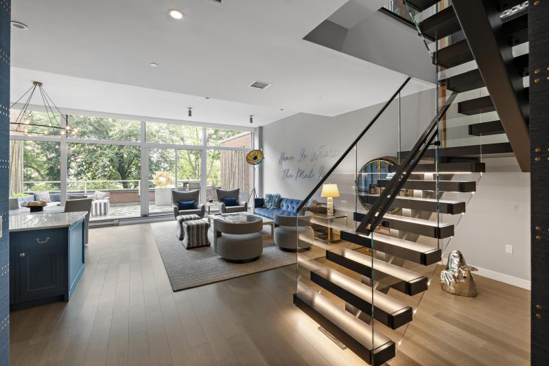 975 Memorial Drive, Unit 211, Cambridge Photo
