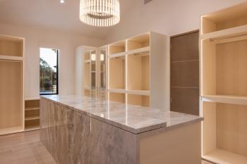 14-66-3364-17miledriveprimarycloset.jpg #66