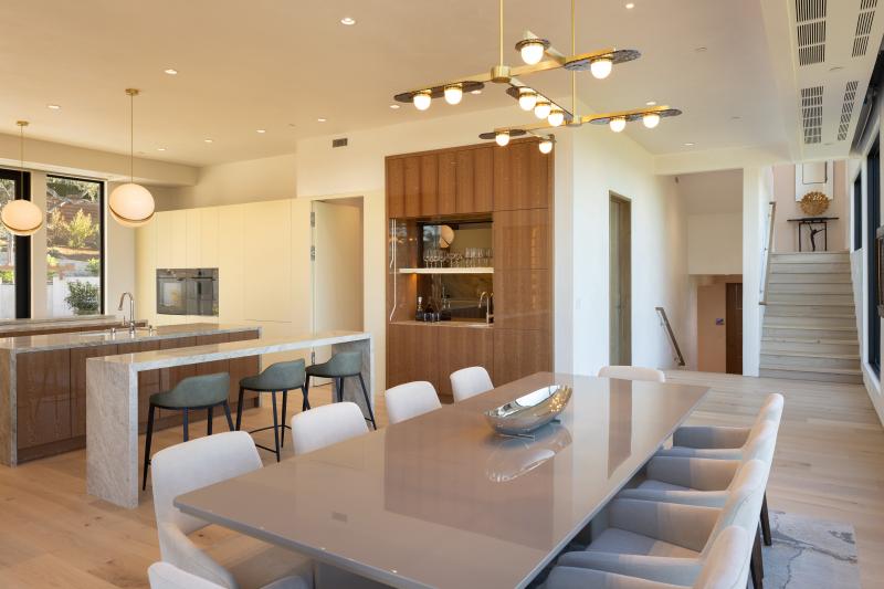 17-75-3364-17miledrivedining.jpg #17